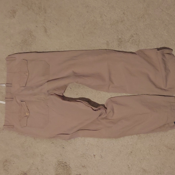 Banana Republic relaxed fit khakis 33/30 - Picture 2 of 3